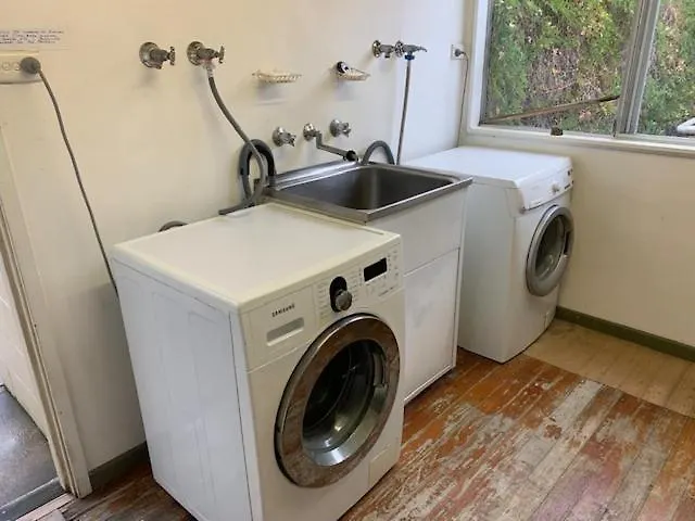 Bermagui Bay Beach House - Bungalow - Pet Friendly, In The Heart Of Bermagui