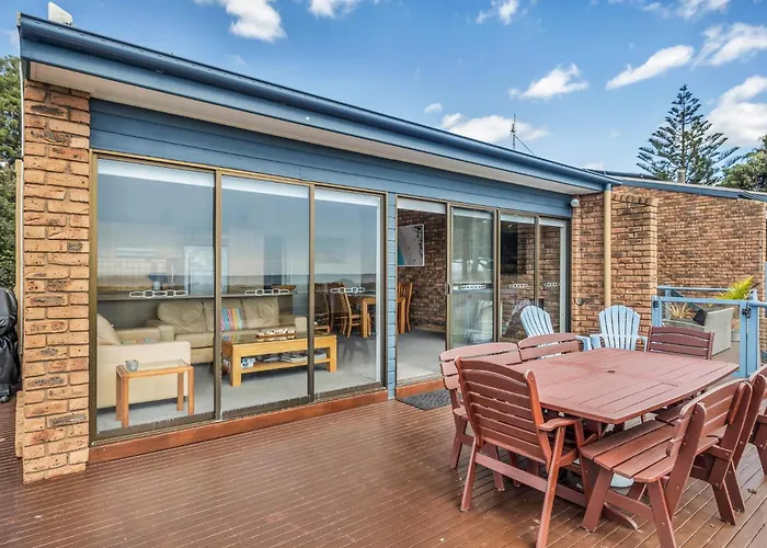 Breakwater 4 - Narira Street 1